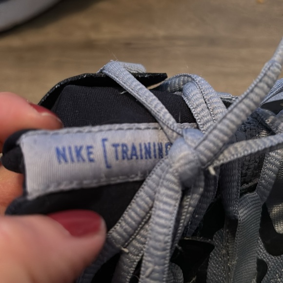 Nike training easy slip on sneakers size 7 - Picture 5 of 6